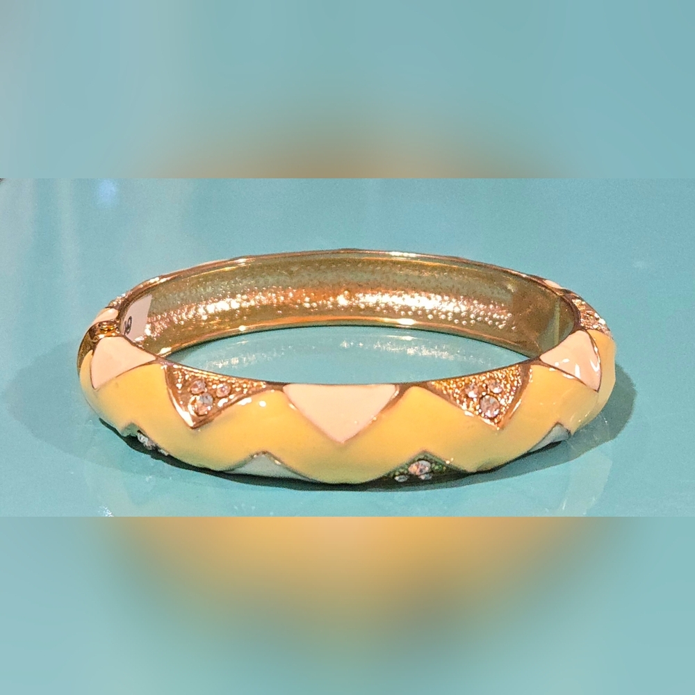 Nordstrom Manluck Enamel‎ & Crystal Chevron Hinged Bangle Bracelet NWT